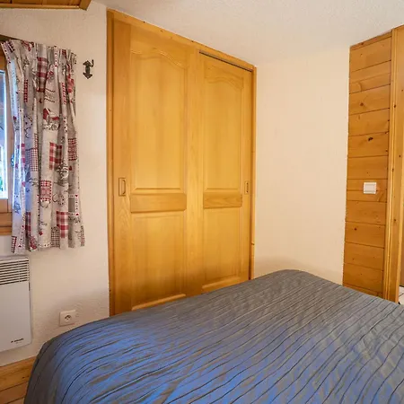 Apartment Les Hauts Des Chavants - By Interhome